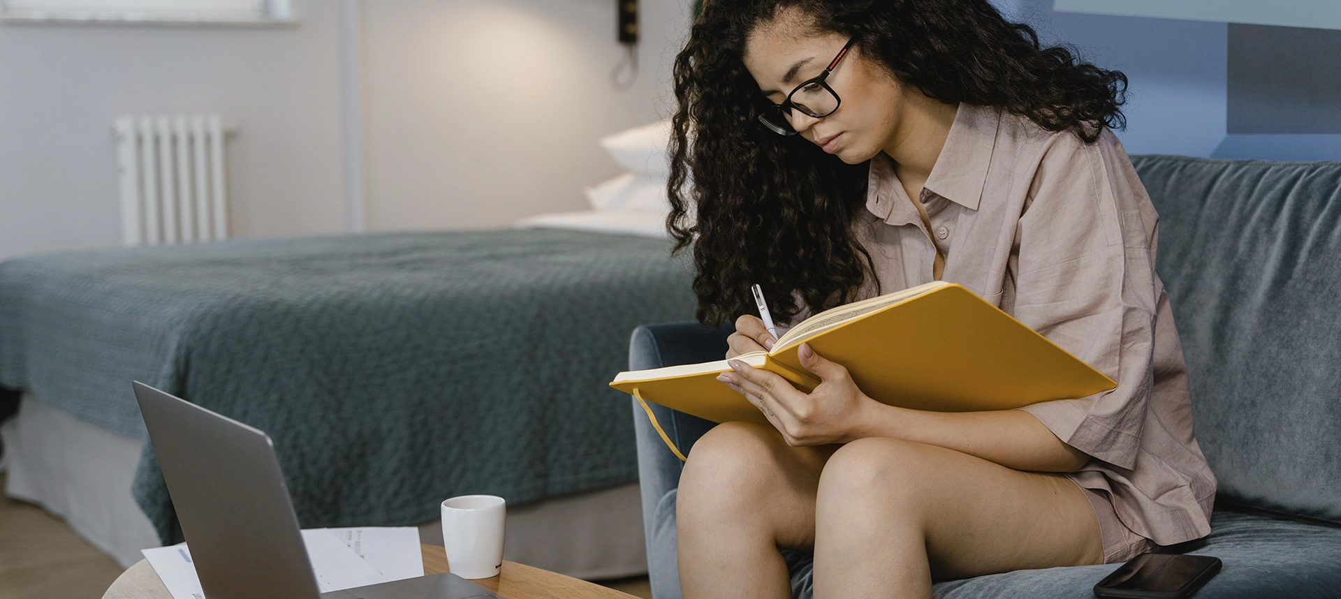 What tasks to delegate to a virtual assistant.