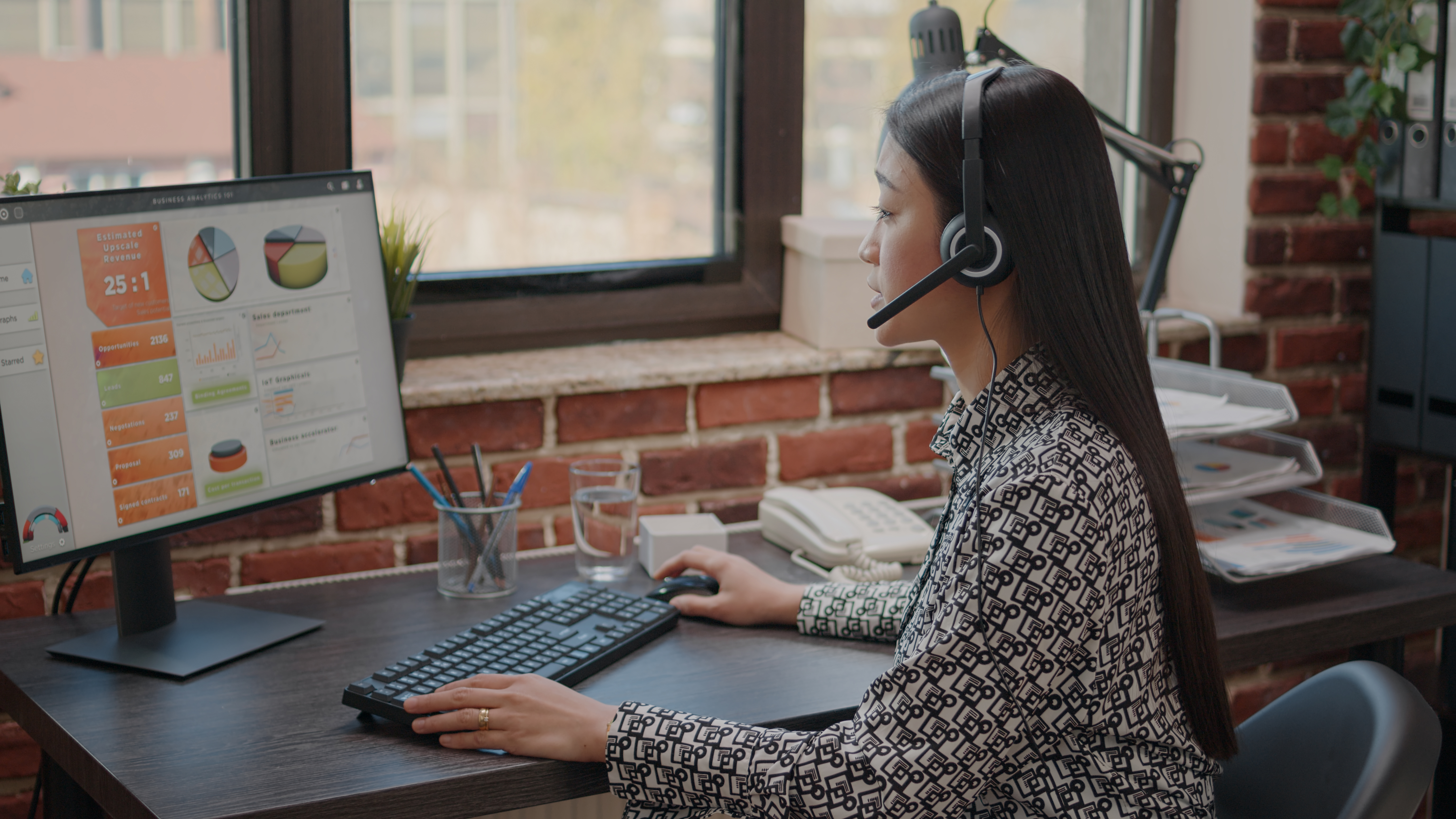 The Role of Virtual Assistants in Managing Online Operations