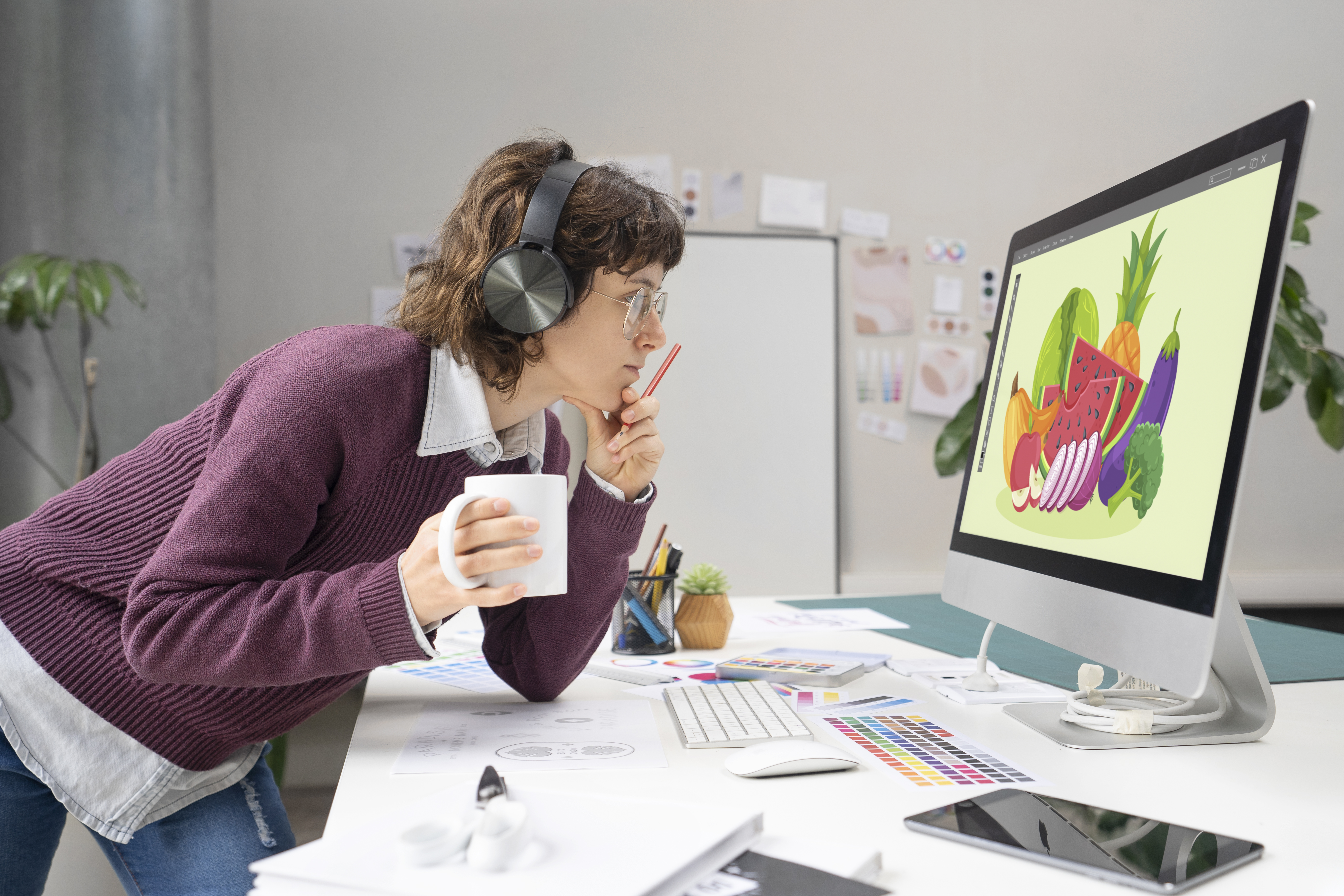 How Virtual Assistants Can Assist with Graphic Design