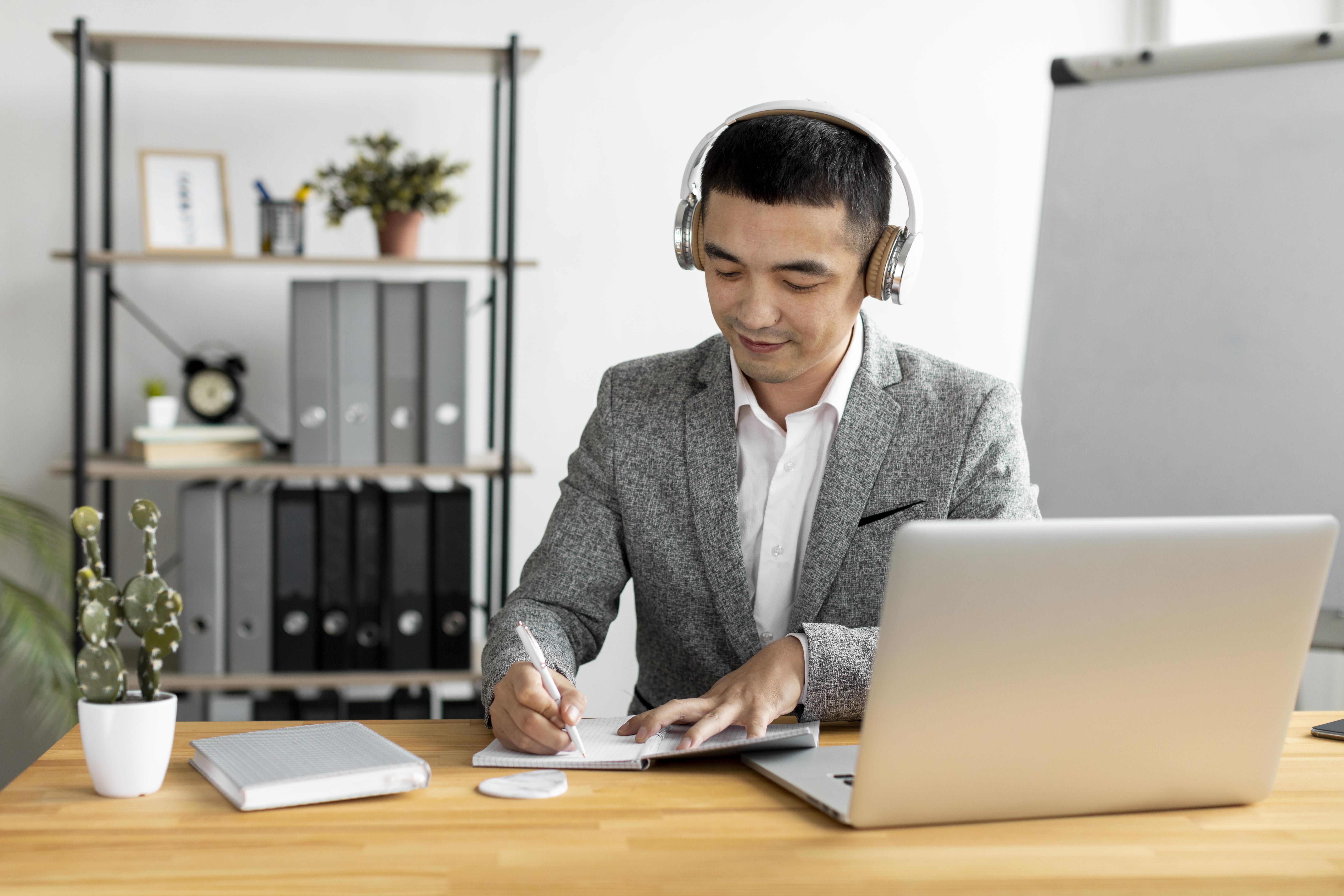 The Benefits of Virtual Assistants for Online Businesses