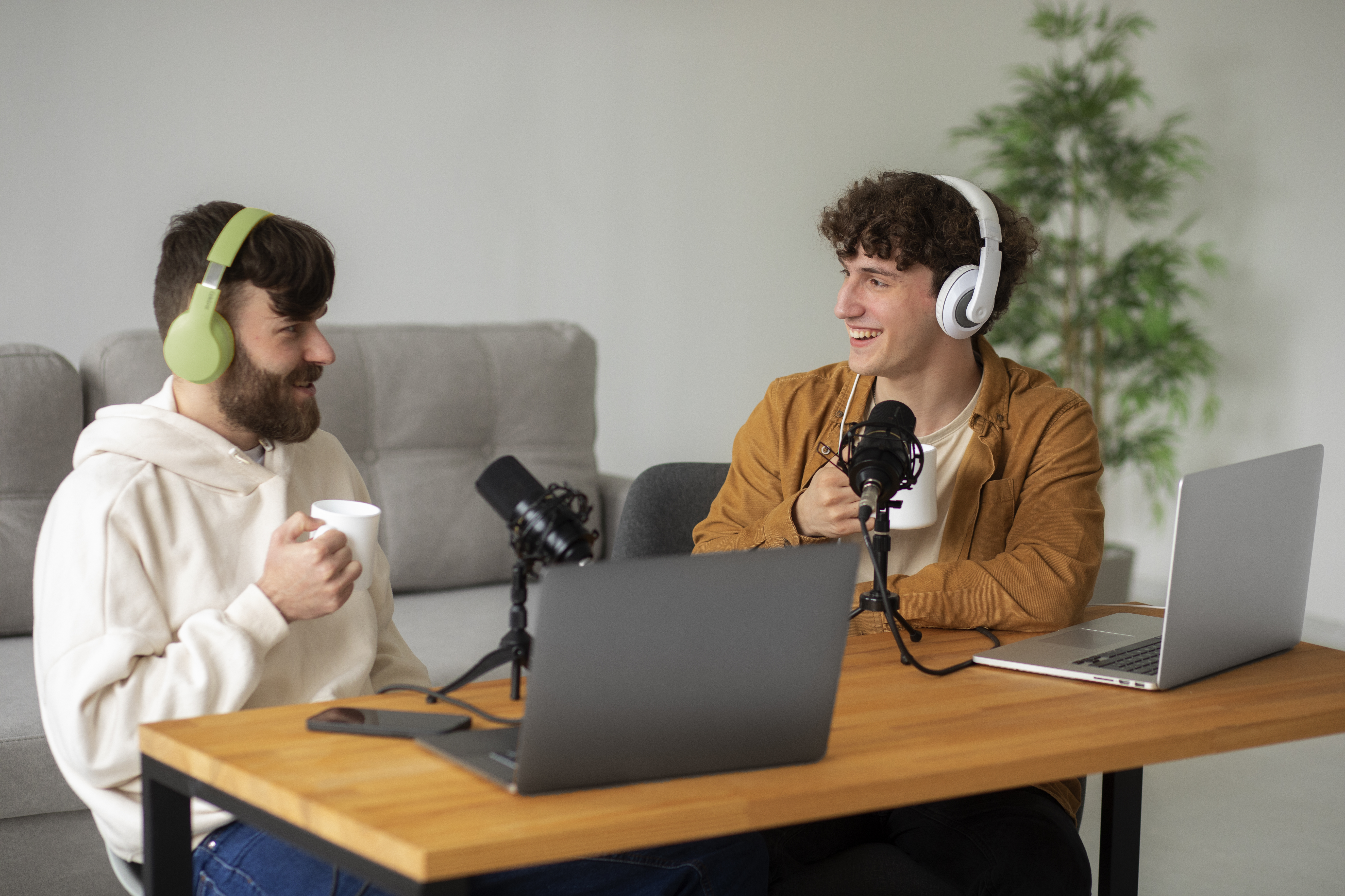 How Virtual Assistants Can Assist With Podcast Production