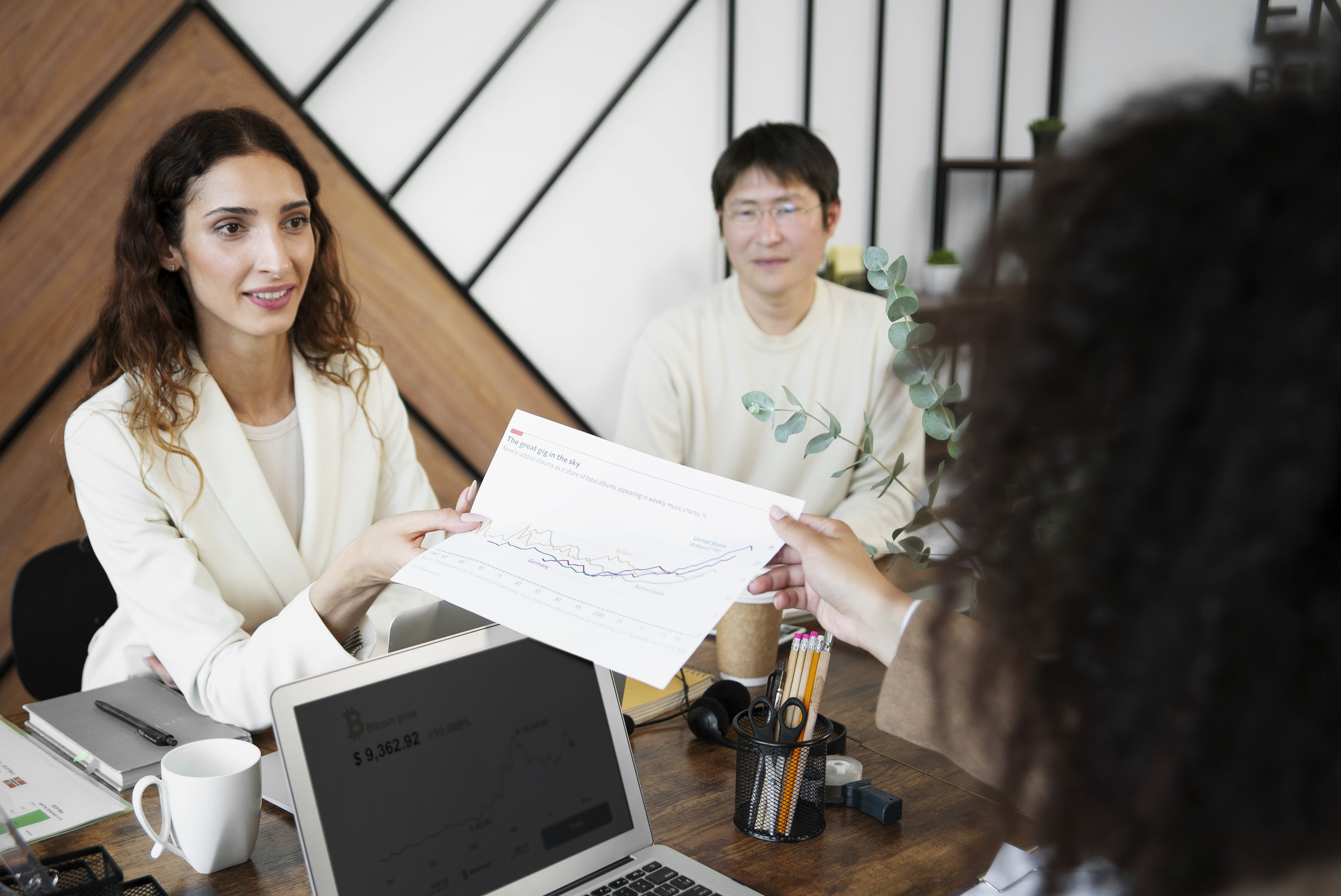 How Virtual Assistants Can Help with Human Resources Tasks