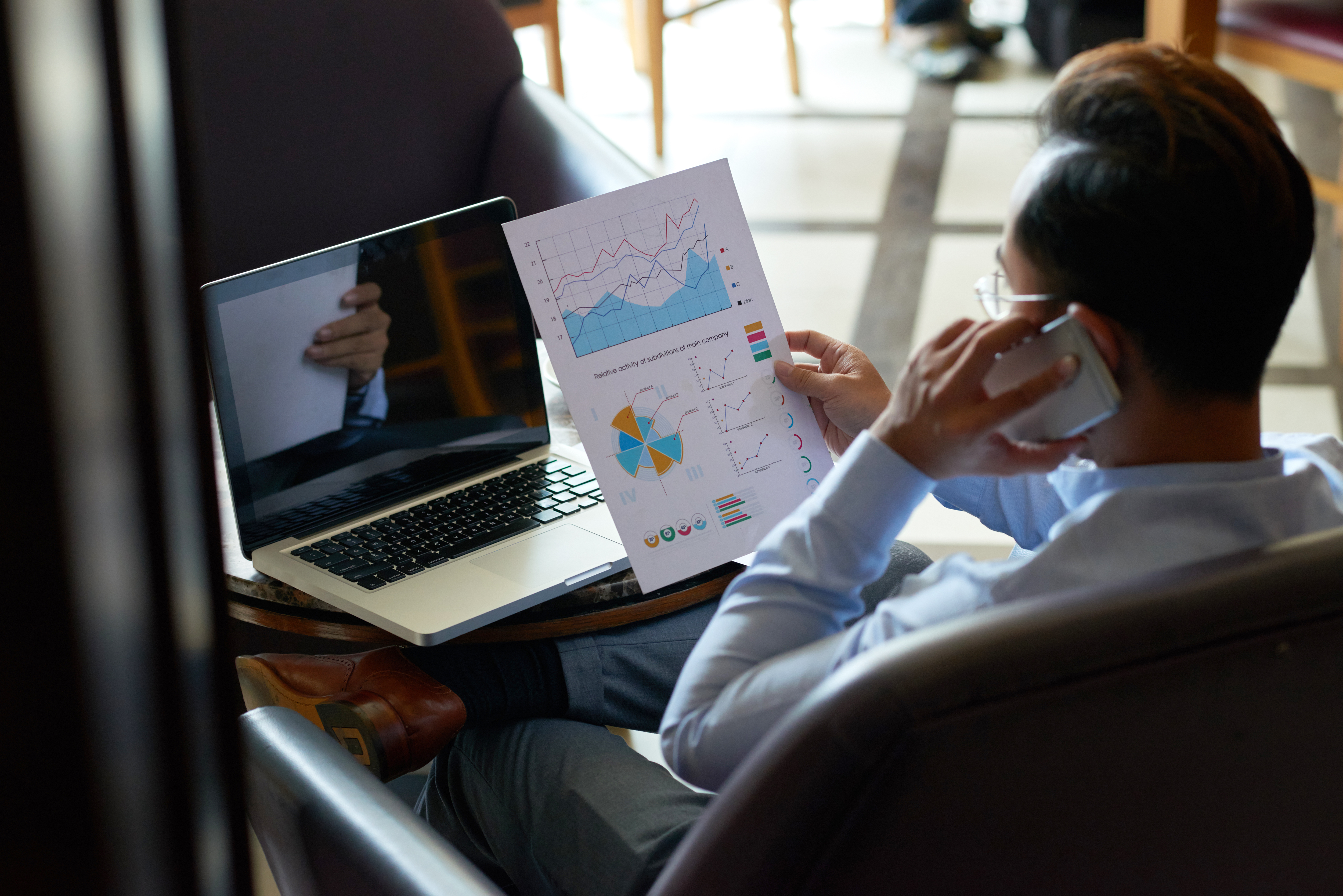 The Role of Virtual Assistants in Competitor Analysis